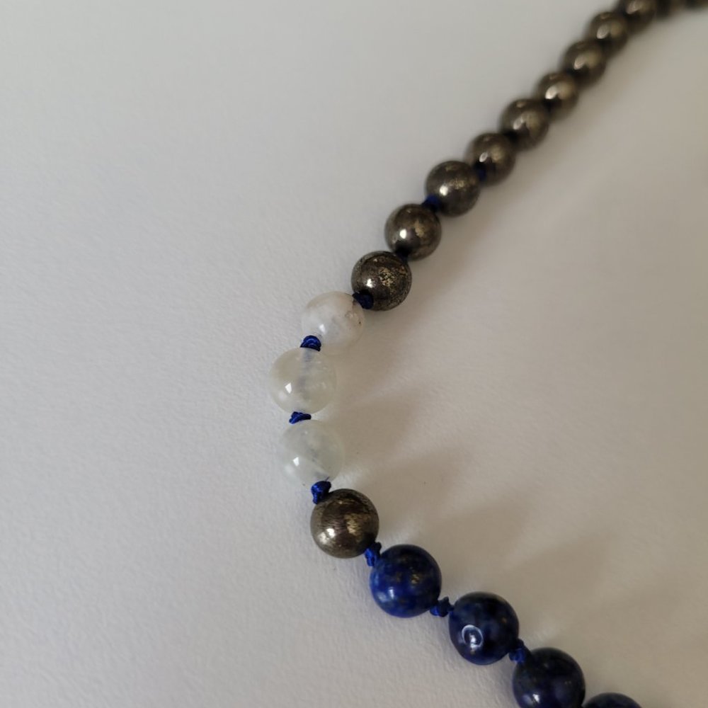 Choker Gemstone Necklace Moonstone Lapis Lazuli Pyrite Knotted Silk Rocktula NWT - Picture 3 of 3